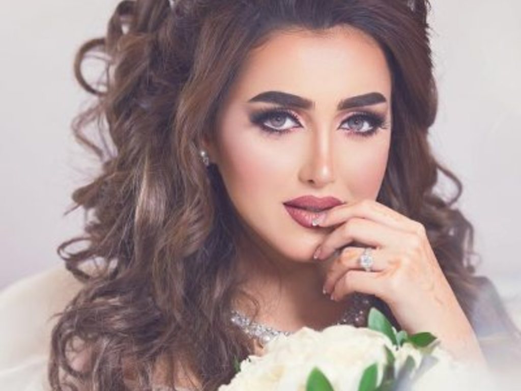 مين تعرف مشغل بثينه ارقي صالون تجميل في 5